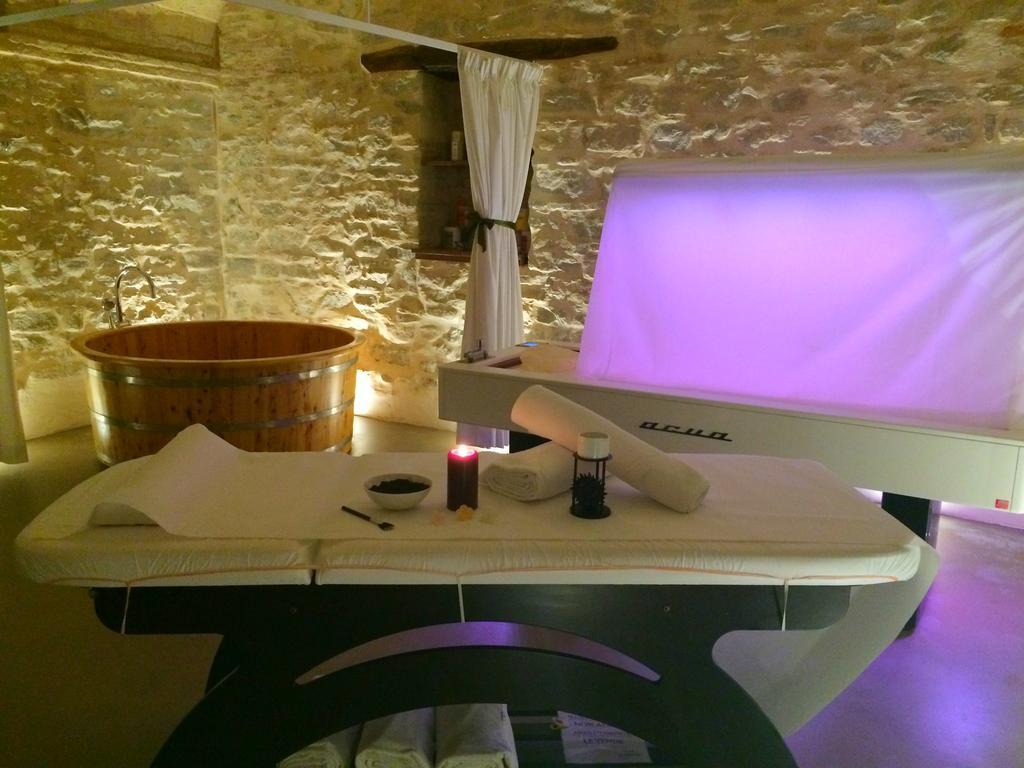 Relais Del Borgo Hotel & Spa 4 Stelle Staffolo Exterior photo