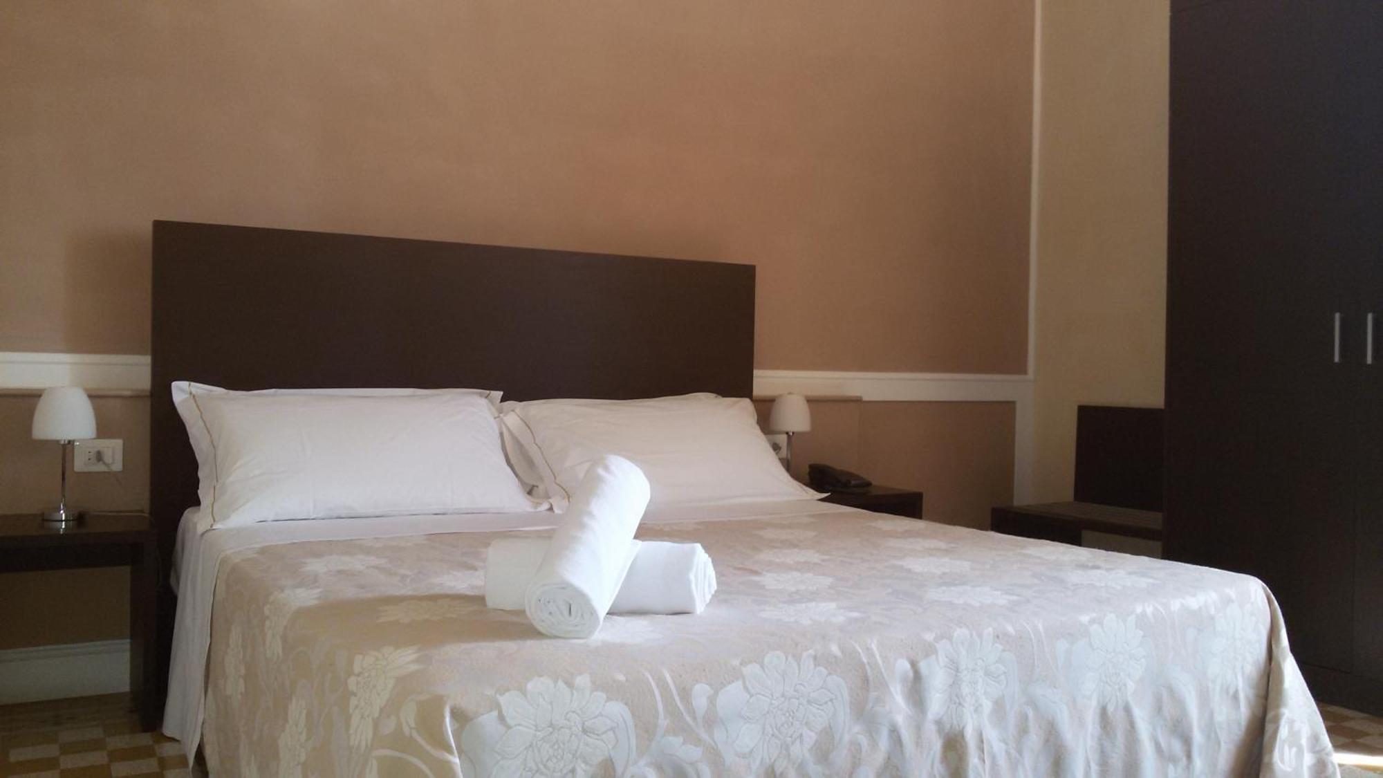 Relais Del Borgo Hotel & Spa 4 Stelle Staffolo Room photo